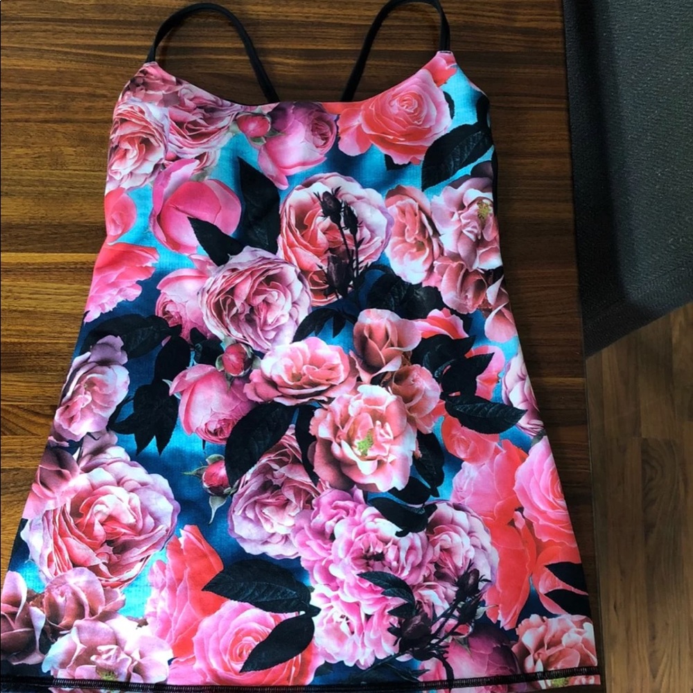 Lululemon tank top size 8